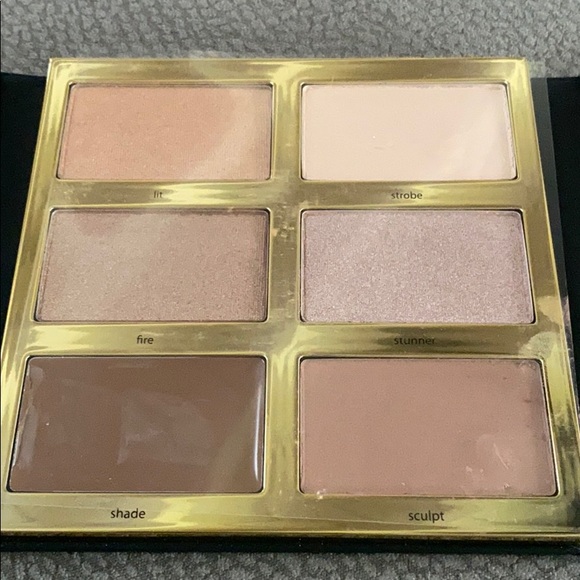 Makeup - Picture 3 of 3